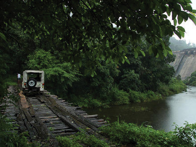 Jeep safari through the forests of Gavi